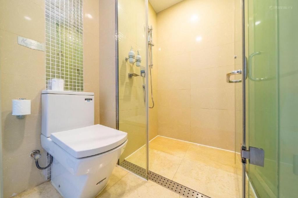 Hotel Hanting Premium Xinzhuang South Plaza 3*